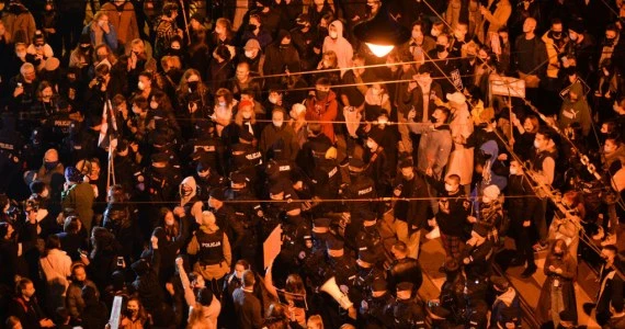 Michał Woś: Do ośmiu lat więzienia za organizację protestów