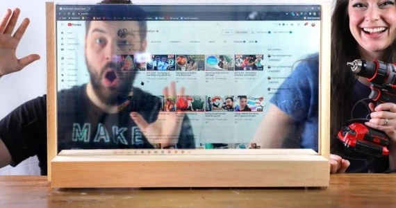 Youtuberzy stworzyli przeźroczysty ekran LCD