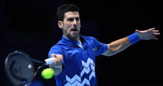 ATP Finals. Djoković pokonał Zvereva i awansował do półfinału