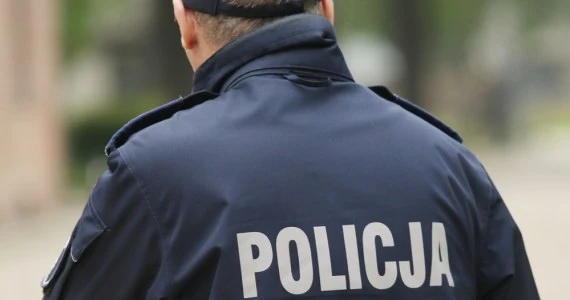 Opole: 67-latek próbował przejechać policjantów