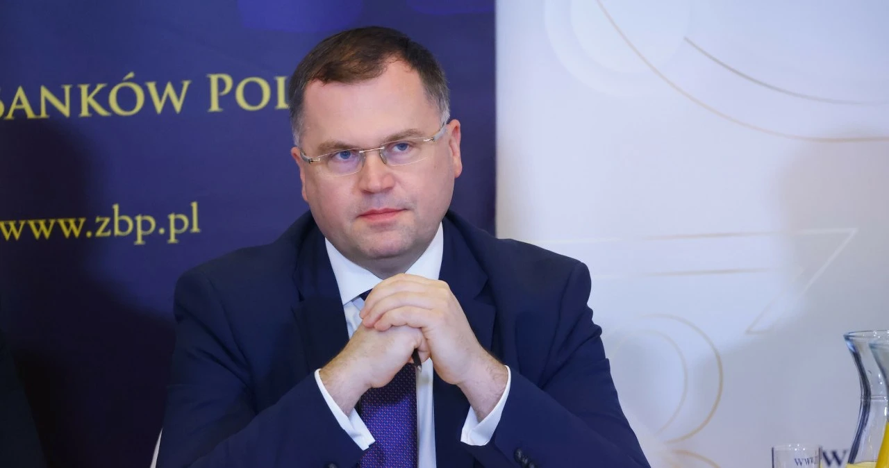 Rząd szuka dodatkowych miliardów. Białek, ZBP: To jest postawione na głowie