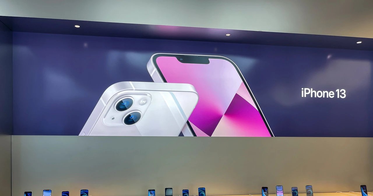 Amerykanie ruszyli do sklepów. Masowo wykupują iPhone'y nim podrożeją