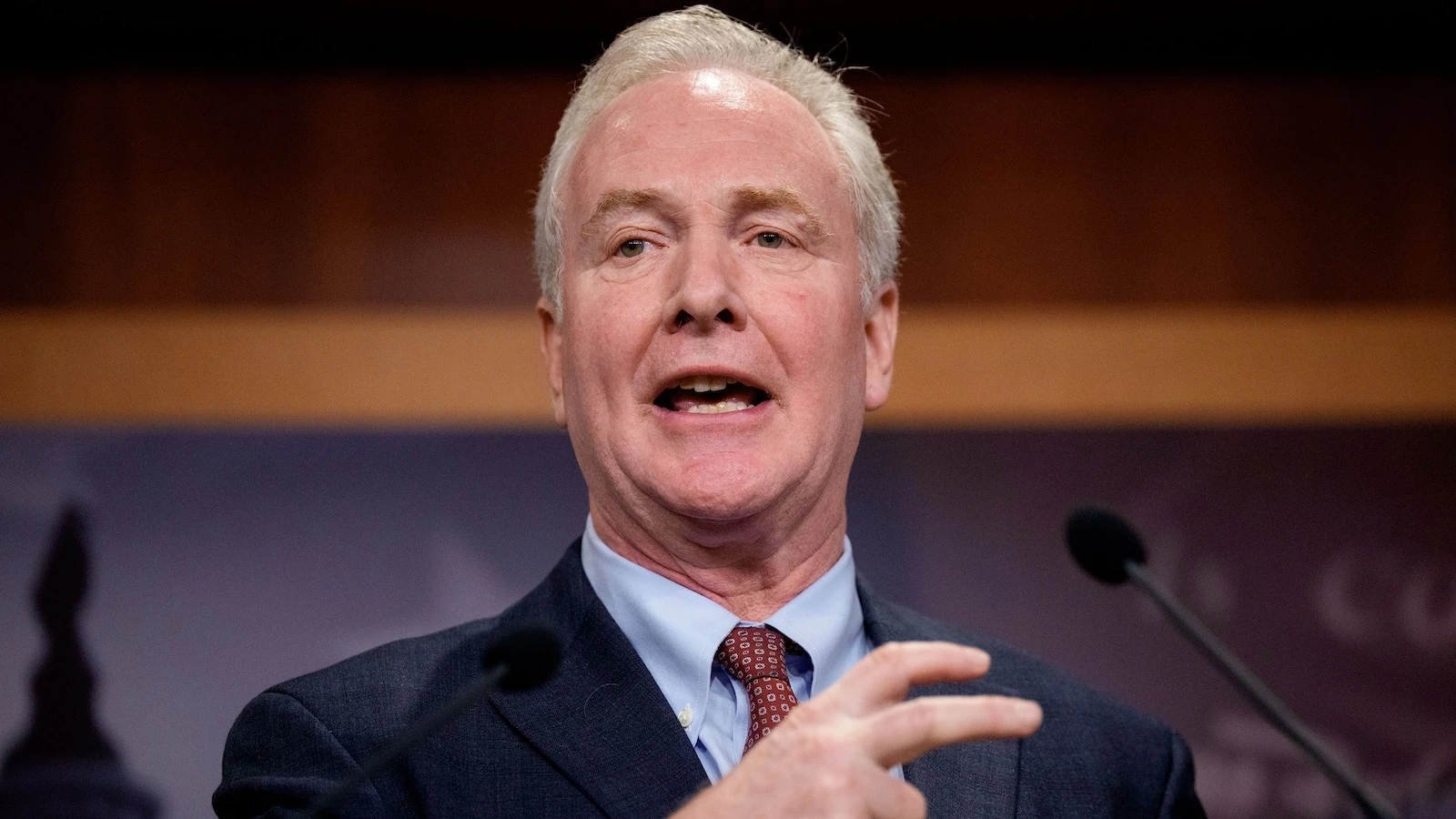 Democratic senator heads to El Salvador to find man deported erroneously by Trump