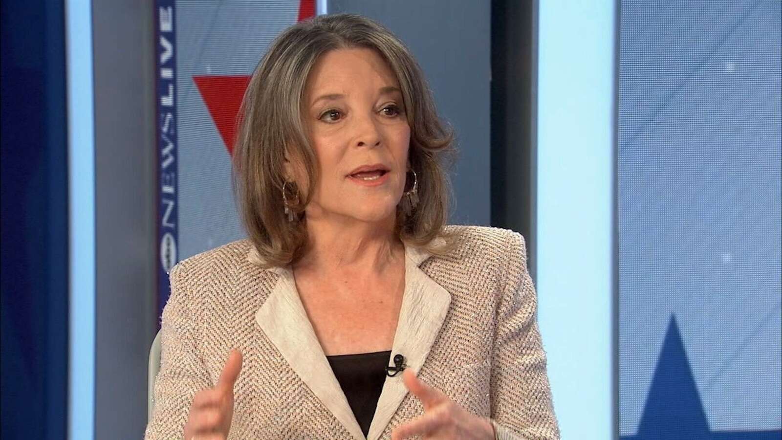 Marianne Williamson blasts top Democrats amid concerns over Biden's age