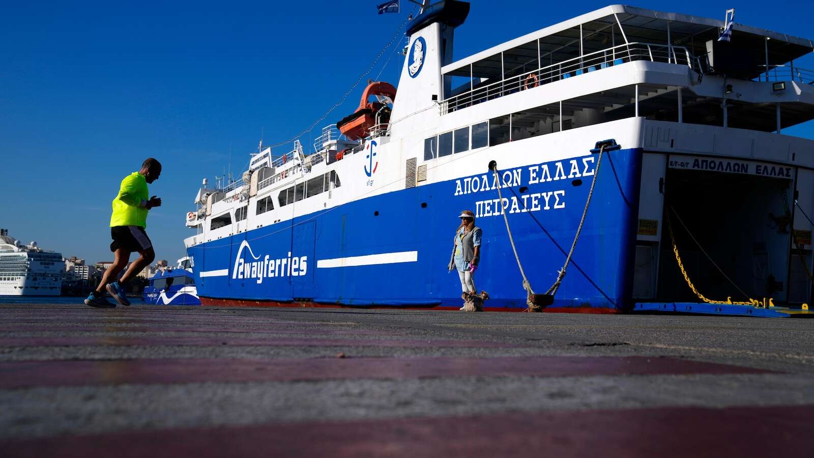 Greek ferry crews call off strike early ahead of three-day holiday weekend