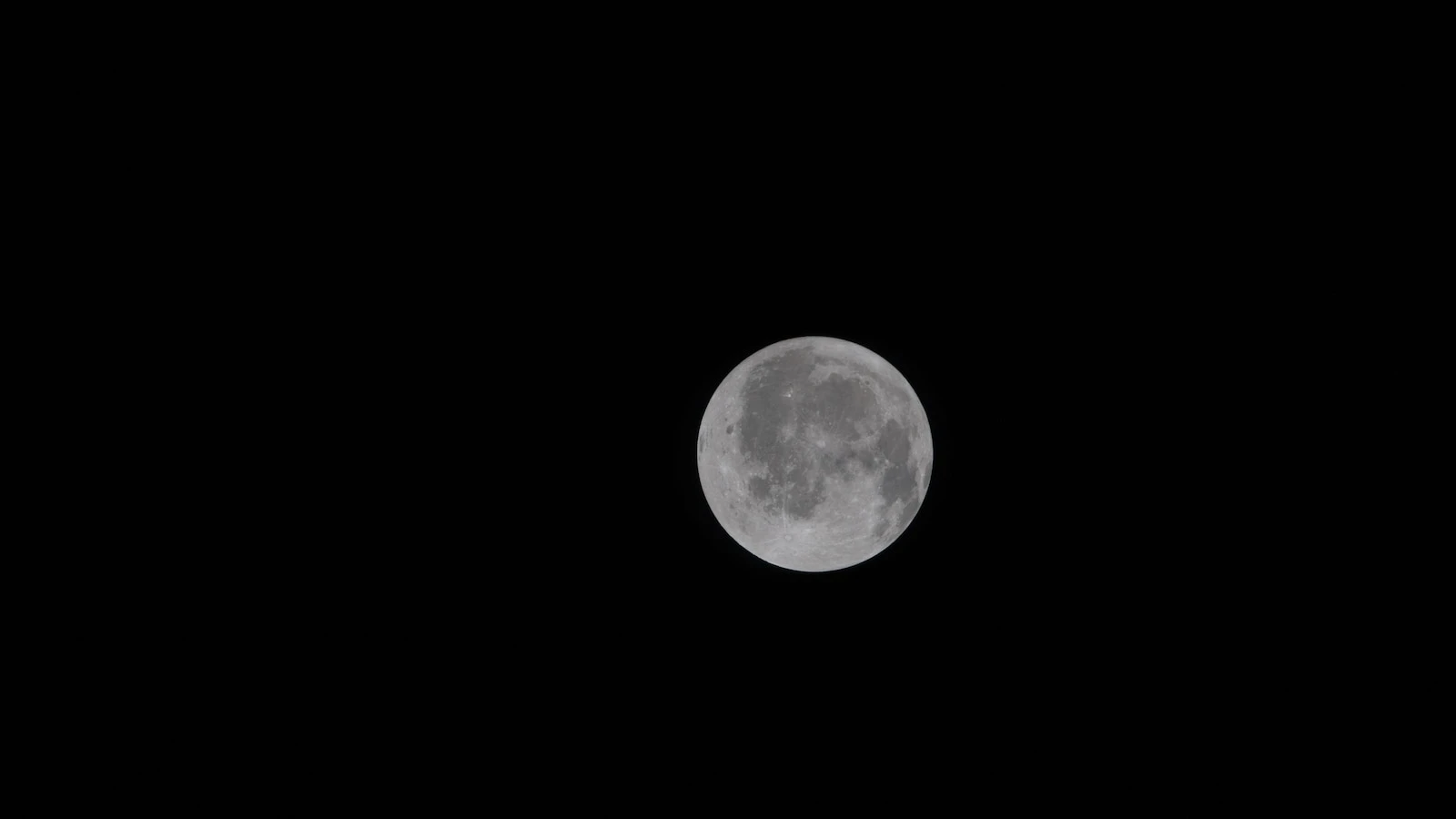 Artemis II toilet acts up again as astronauts speed toward the moon to break Apollo 13's record
