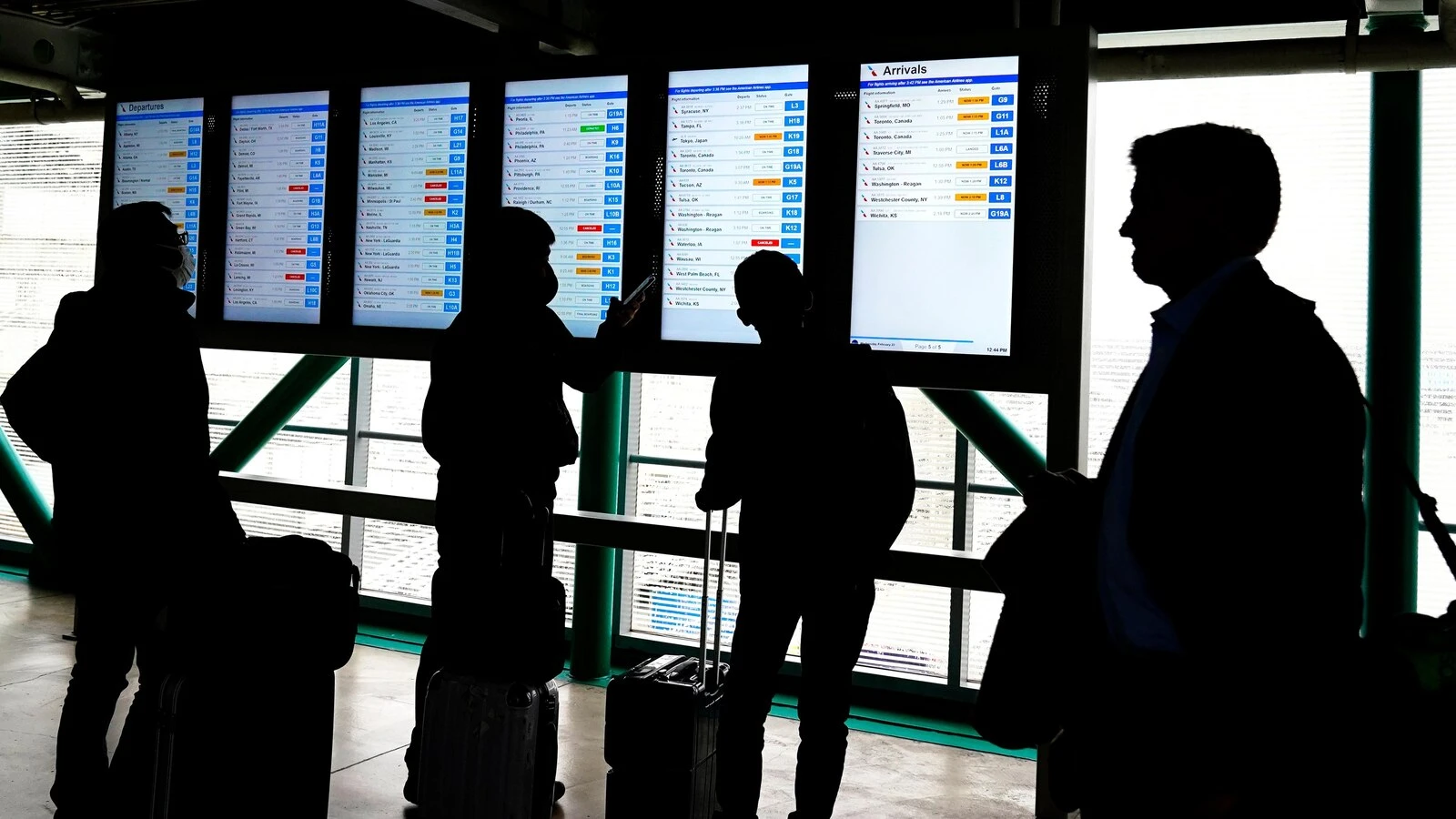 US lost business travelers in April amid economic anxiety and border detentions