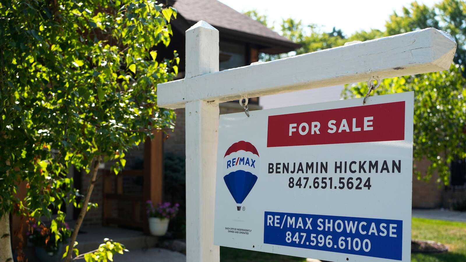 January home sales fall as high mortgage rates, prices freeze out would-be buyers