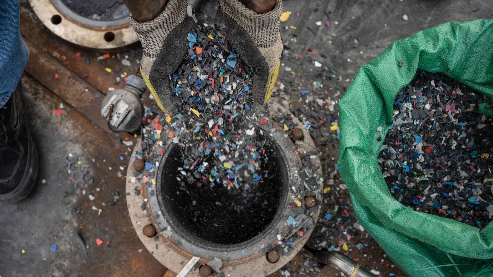 Mexican startup tackles plastic waste by converting it to fuel