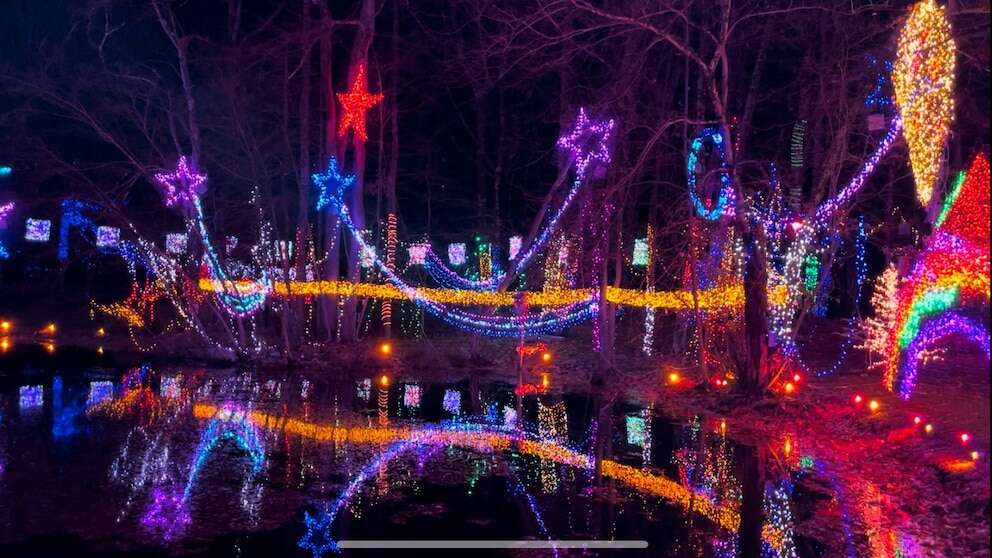 Over 50,000 people flood town for world-record Christmas light displayThis year, more than 720,000 lights were programmed to music for the display.12/13/2023 08:51:00 EST