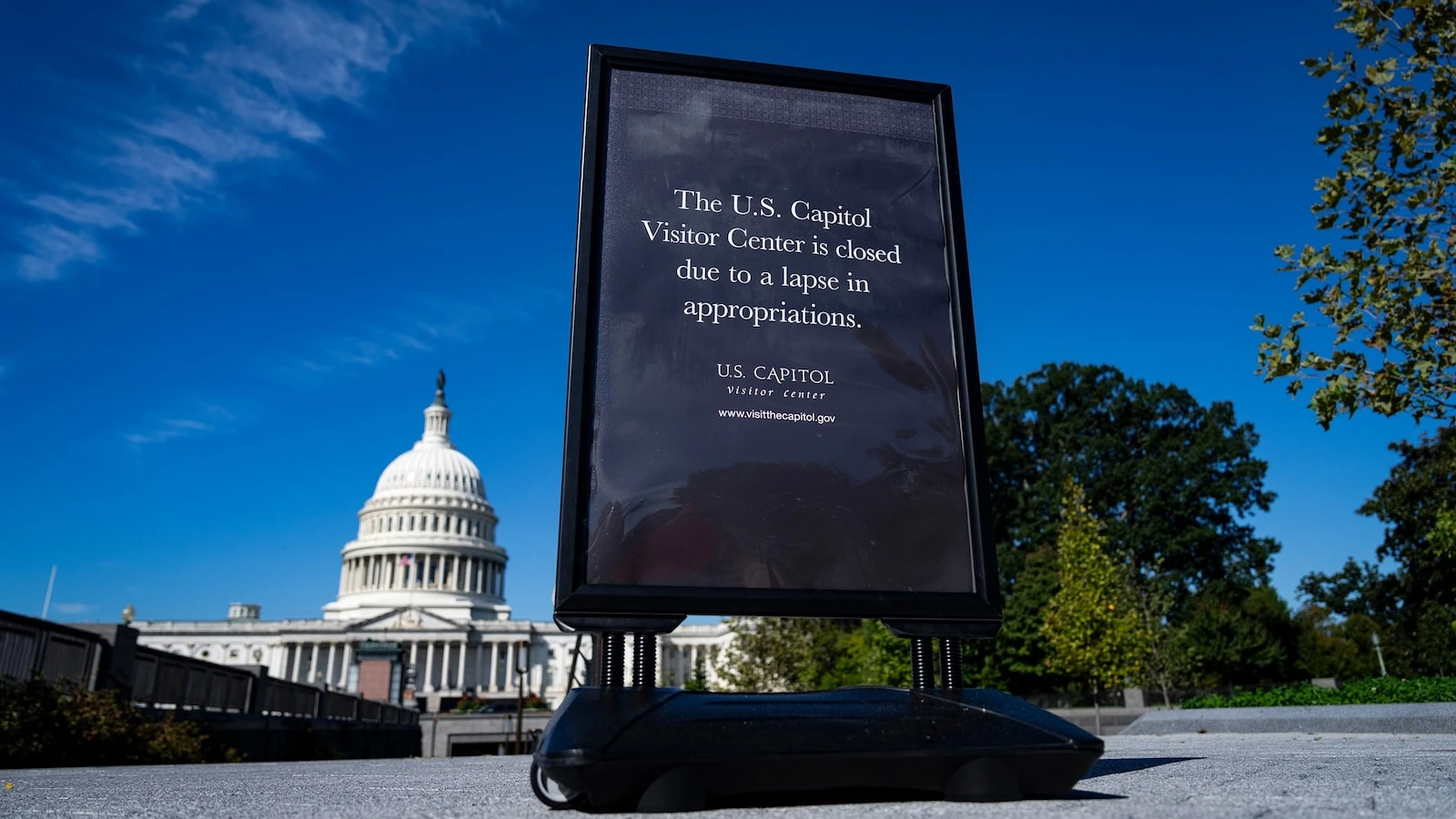'Total disaster': How furloughed government workers plan to weather shutdownRoughly 750,000 federal workers have been furloughed.2 minutes ago
