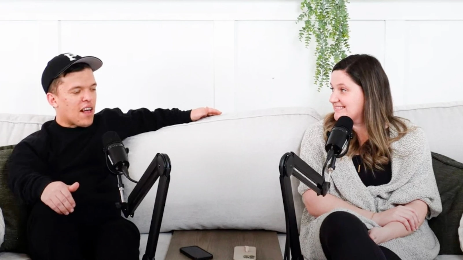 Zach and Tori Roloff announce departure from 'Little People, Big World'