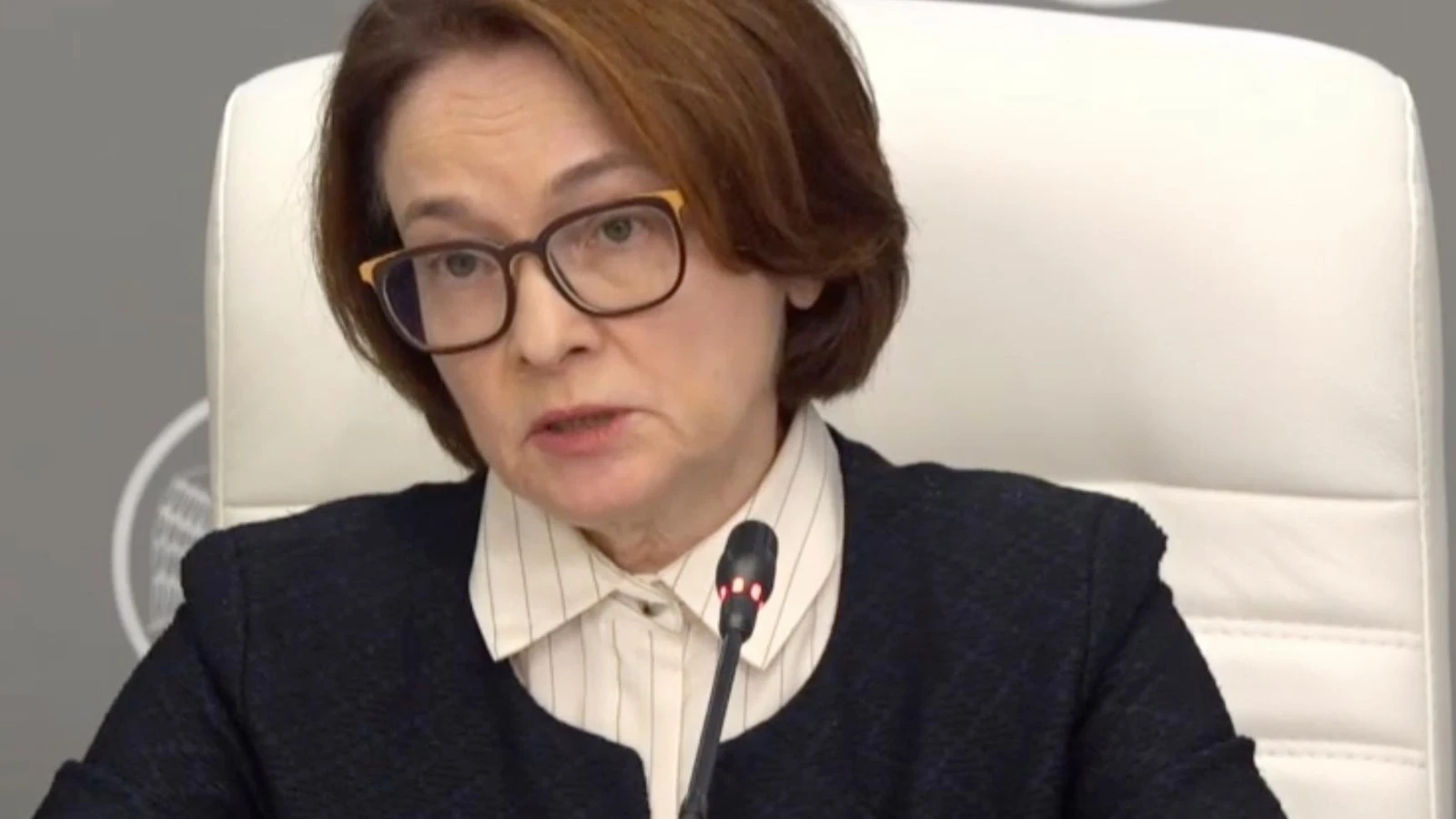 Russia cuts interest rate to 17% as wartime economy slows while deficit grows