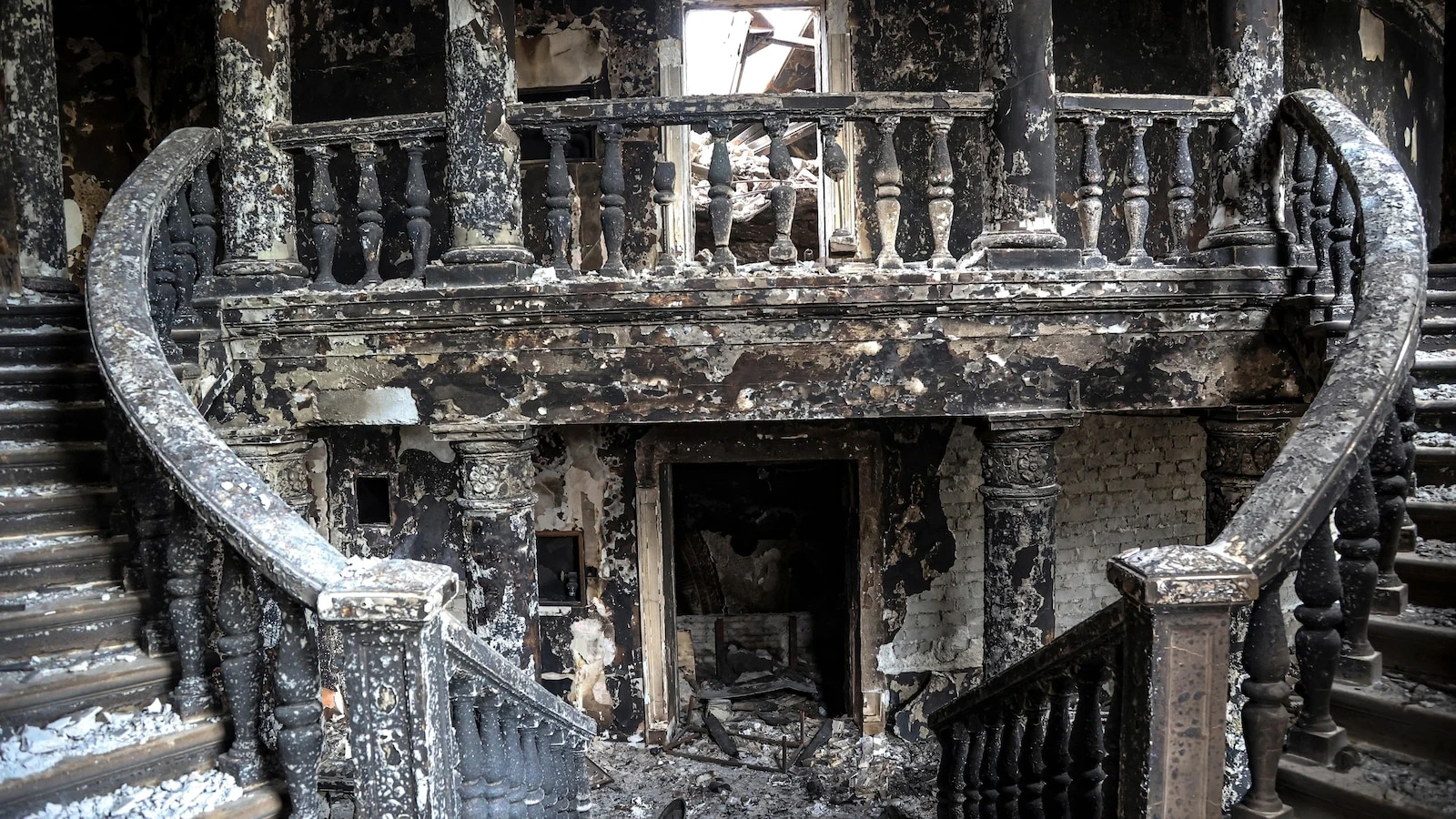 UK sanctions Russian intelligence officers who targeted Mariupol theater