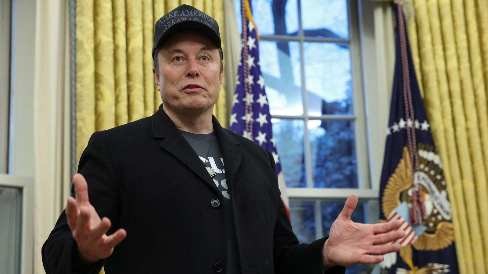 Elon Musk faces 1st questions on DOGE's transparency as he joins Trump in Oval Office