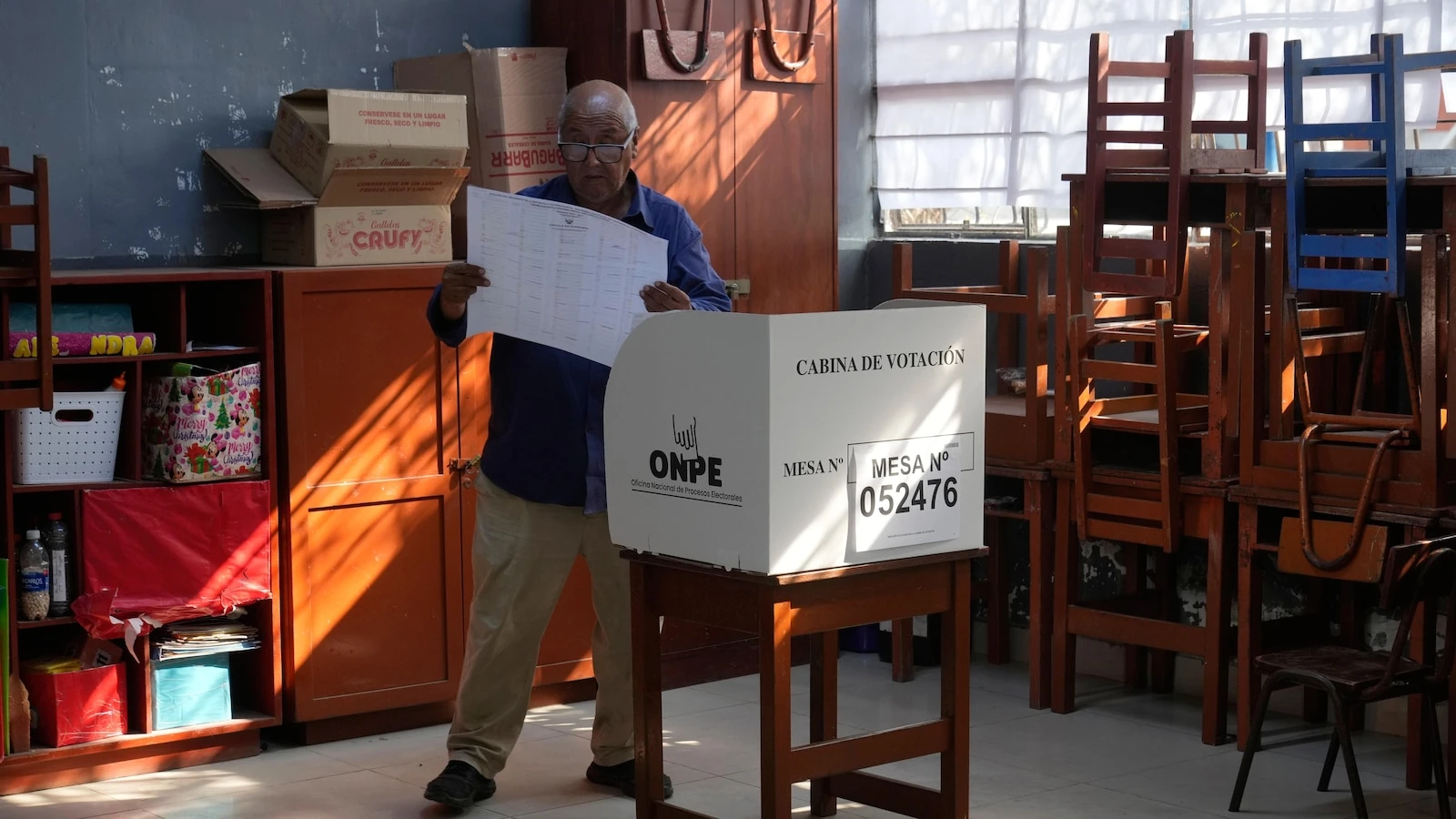 Peru election results delayed after thousands get a one-day voting extension
