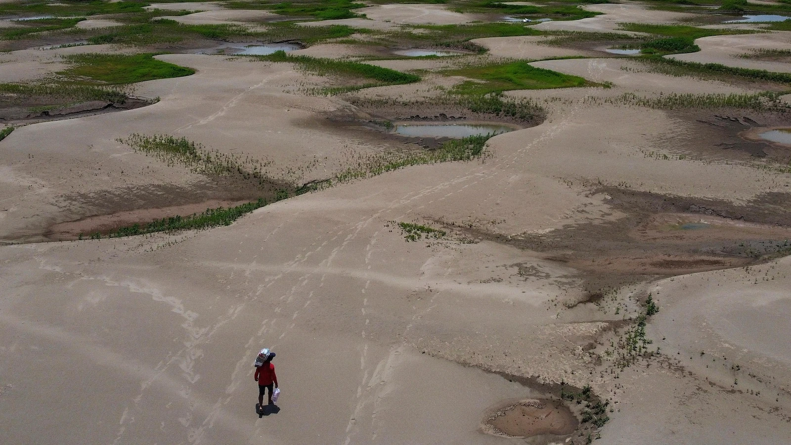 Heat waves that spark damaging droughts are happening more frequently, study finds