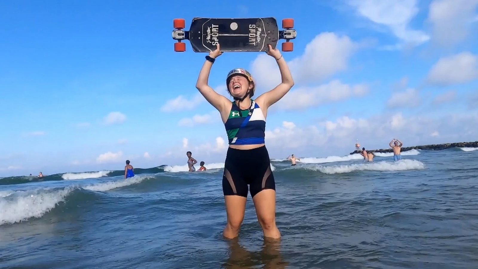 Woman makes history as 1st to skateboard across USBrooke Johnson skateboarded from California to Virginia Beach in 119 days.30 minutes ago