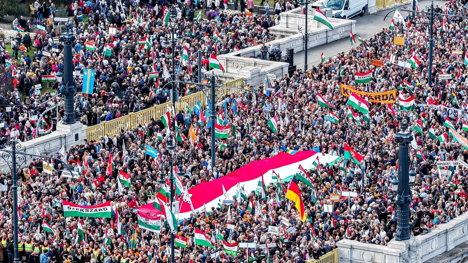 Hundreds of thousands of Hungarians attend rival rallies in Budapest as Orbán faces election test