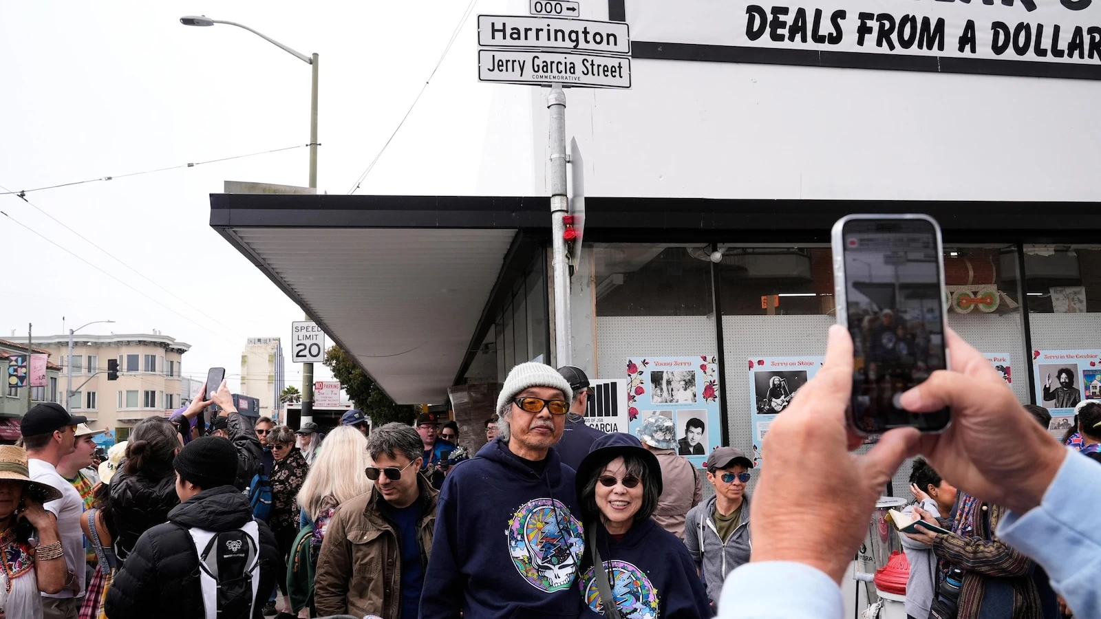 Grateful Dead guitarist Jerry Garcia has childhood street named for him in San Francisco