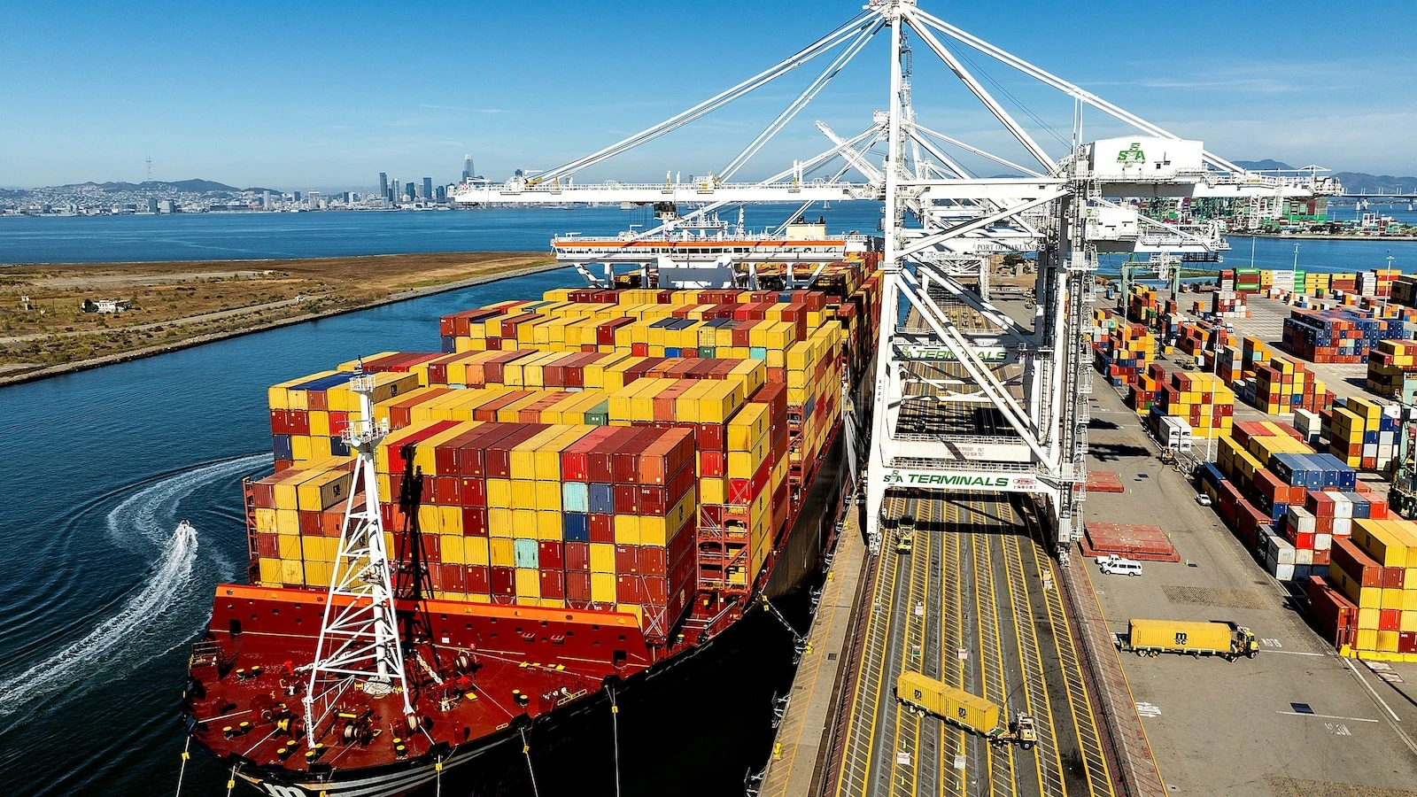Trump's sweeping new tariffs set to take effectTariffs between 10% and 41% targeted nearly 70 countries.2 minutes ago
