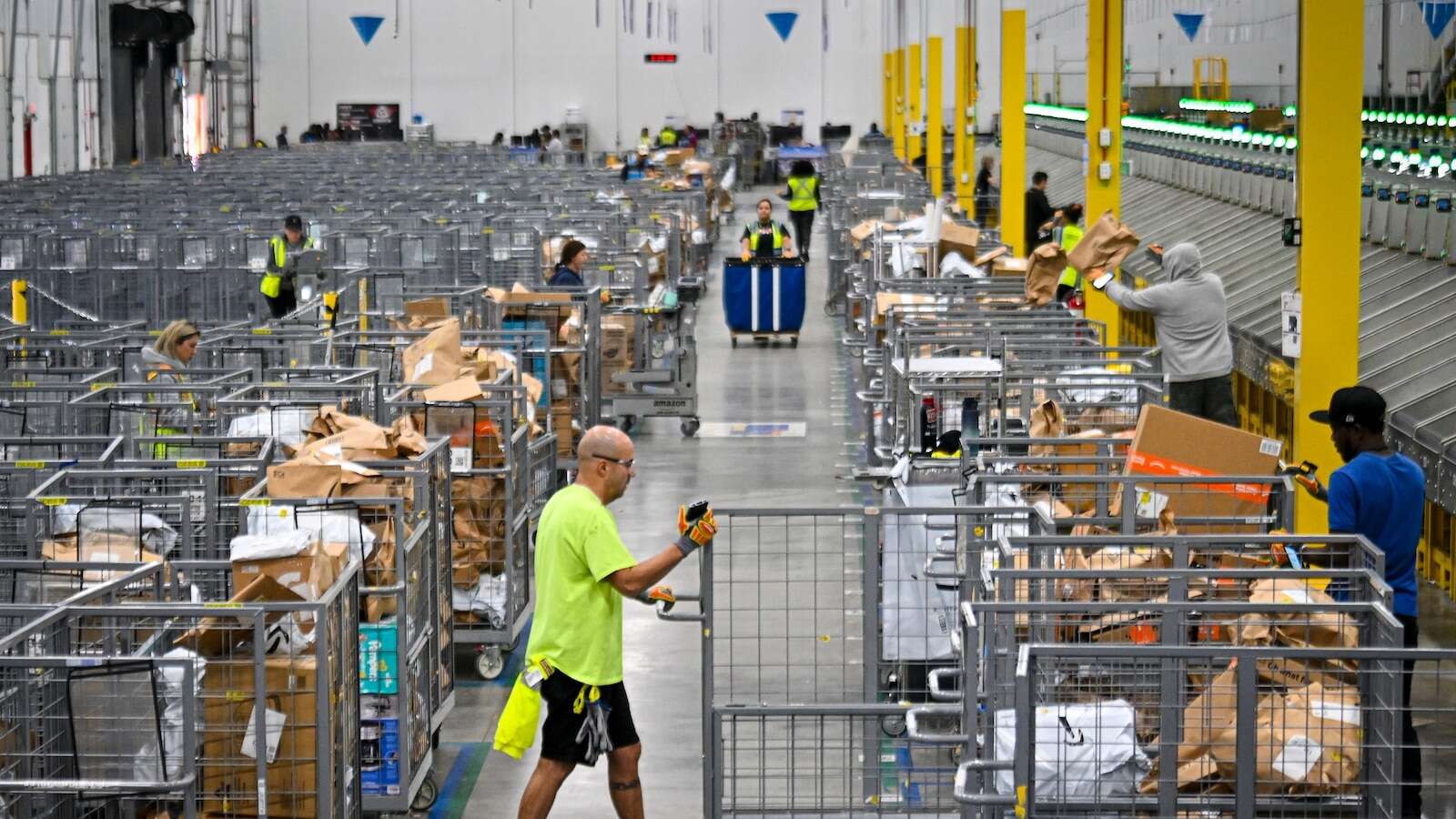 OSHA reaches first-of-its-kind settlement with Amazon over working conditions