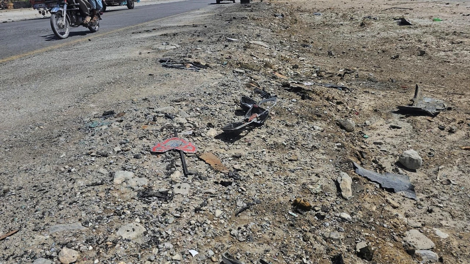 Death toll from Pakistan school bus bombing rises to 8 as Islamabad blames India