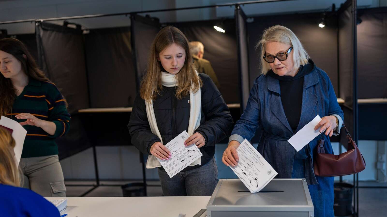 Lithuania votes in the 2nd round of its parliamentary election, with change uncertain