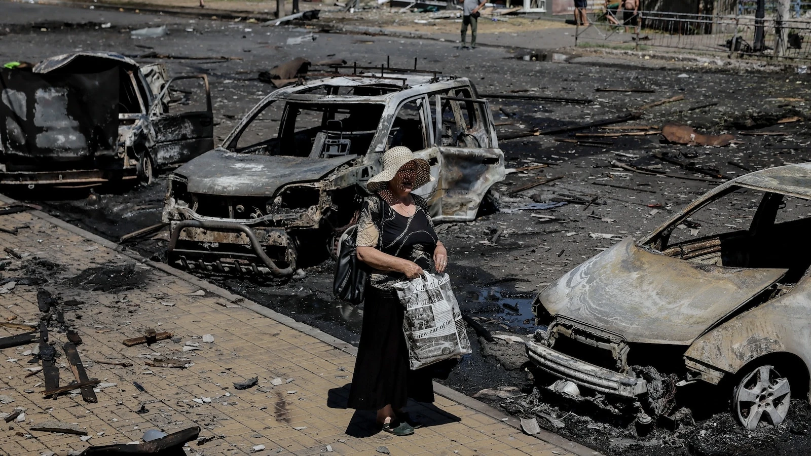 Ukraine urges Trump admin to 'strangle' Russian economy amid nuclear tensionsU.S.-Russia tensions are escalating amid Trump's ceasefire ultimatum.3 minutes ago