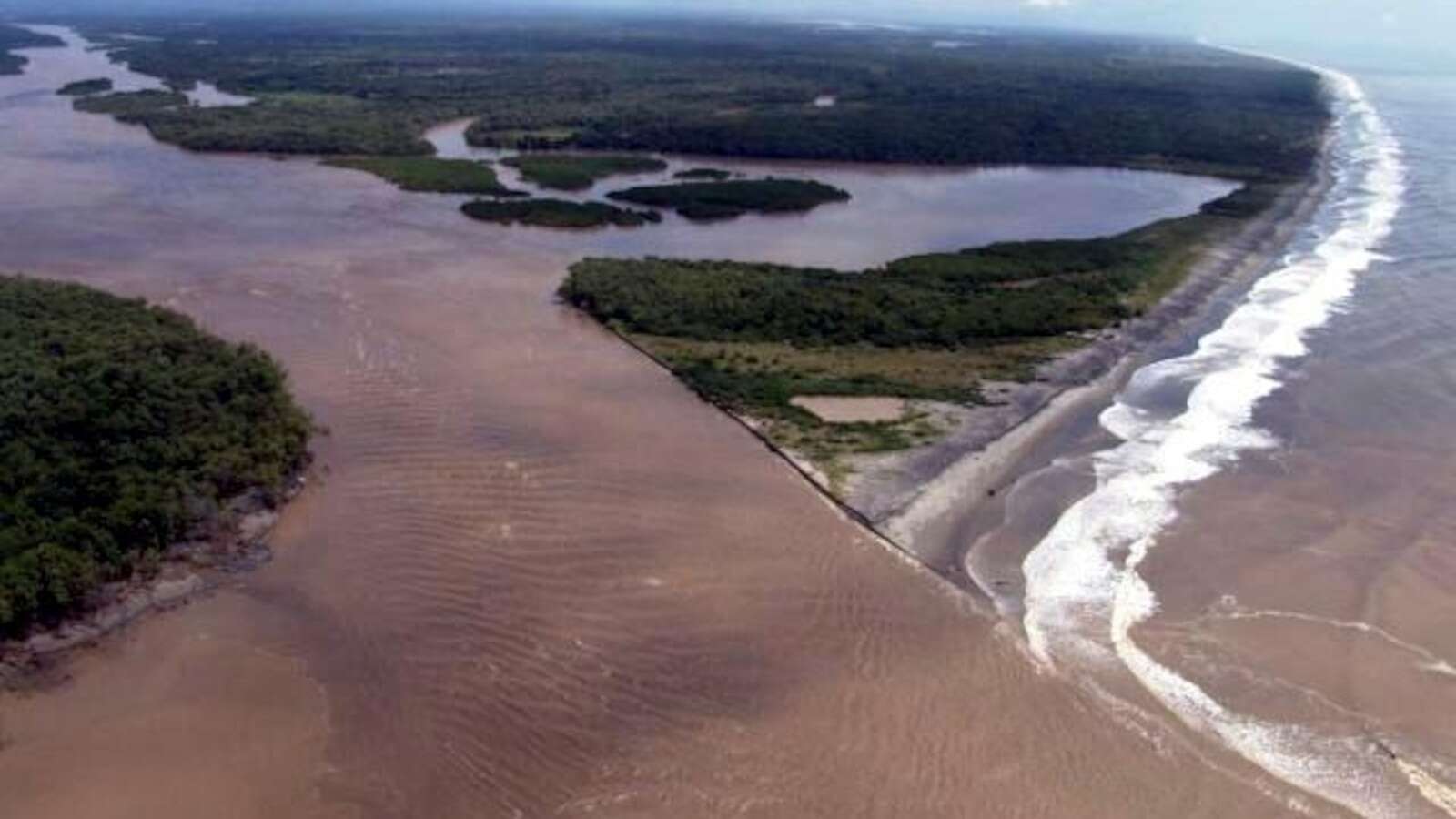 El Salvador commits savings from creative debt refinancing to river conservation