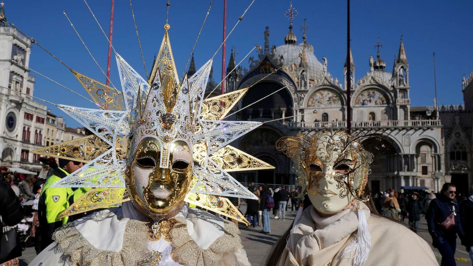 Venice Carnival opens with biodegradable streamers and ode to Casanova