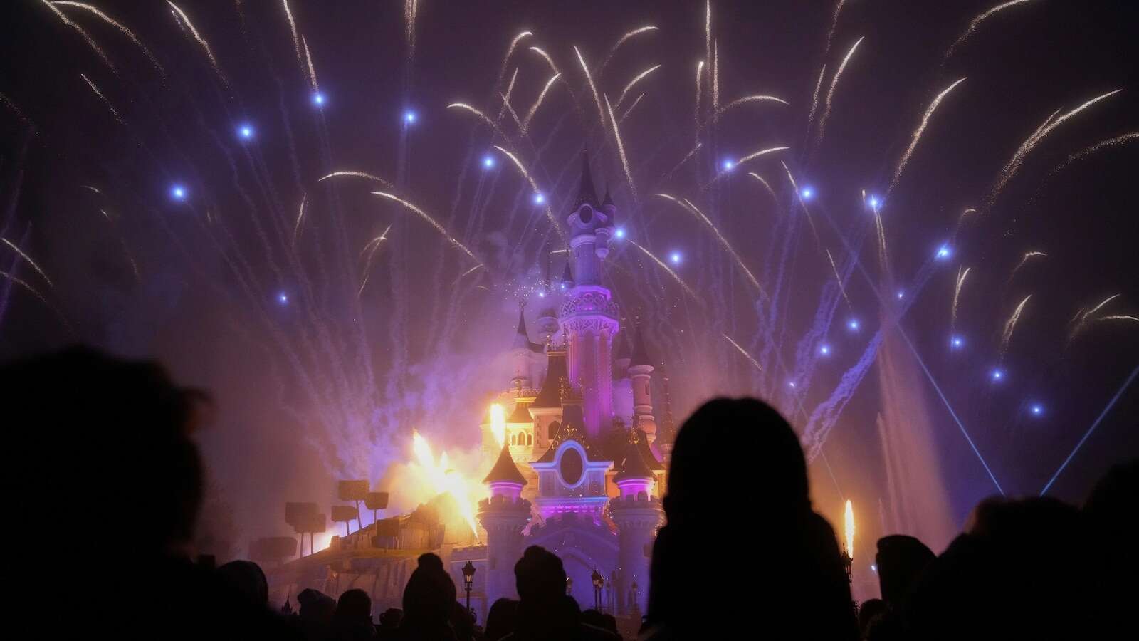 Disneyland Paris unveils spectacular nighttime show using Paris Games laser technology