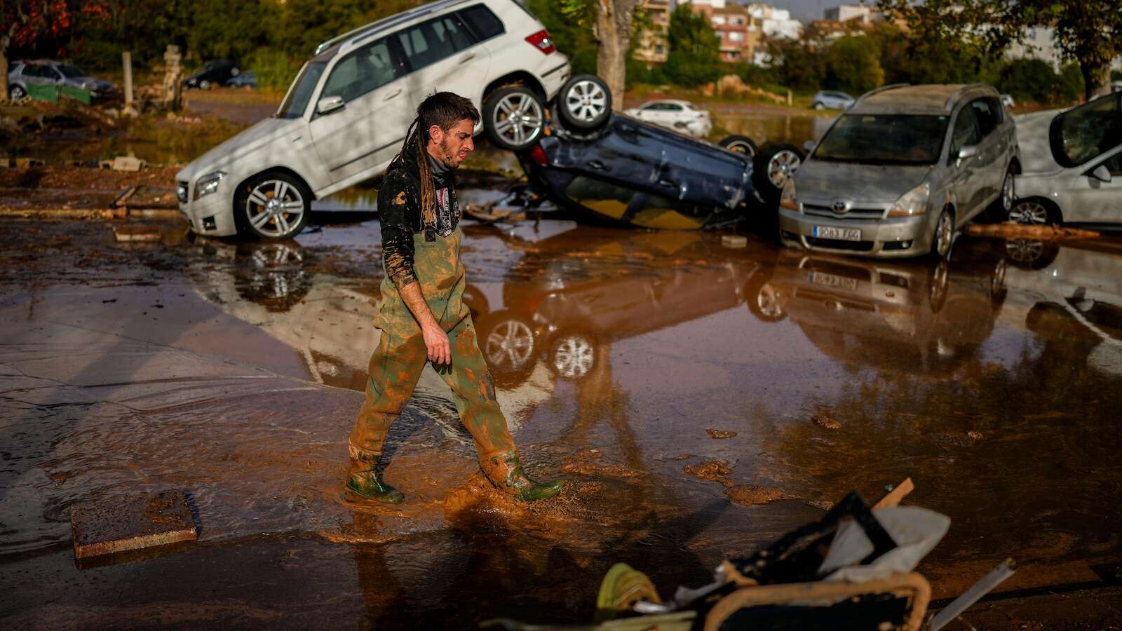 Spain's horrific flooding another nasty hit in a fall where climate extremes just keep coming