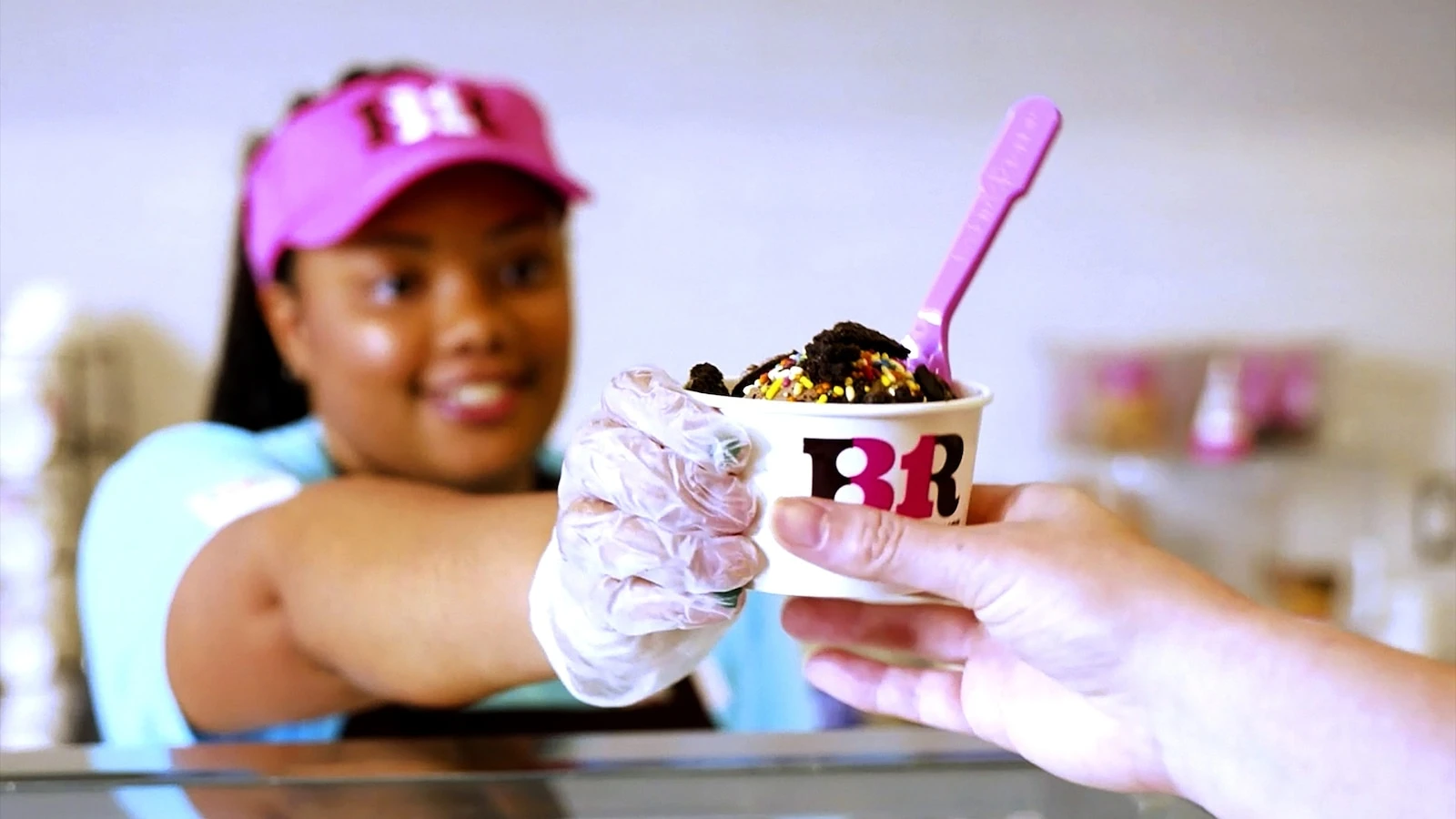 Baskin-Robbins offering $1.99 scoops for parents this summerThe limited-time deal runs from June 16-27.June 11, 2025