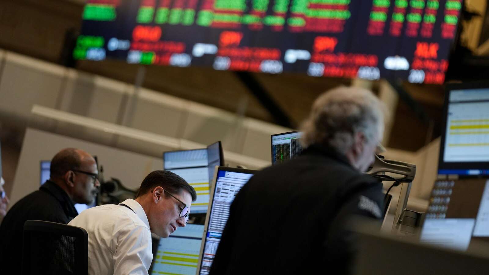 Stock market today: World shares are mixed after slight gains on Wall Street