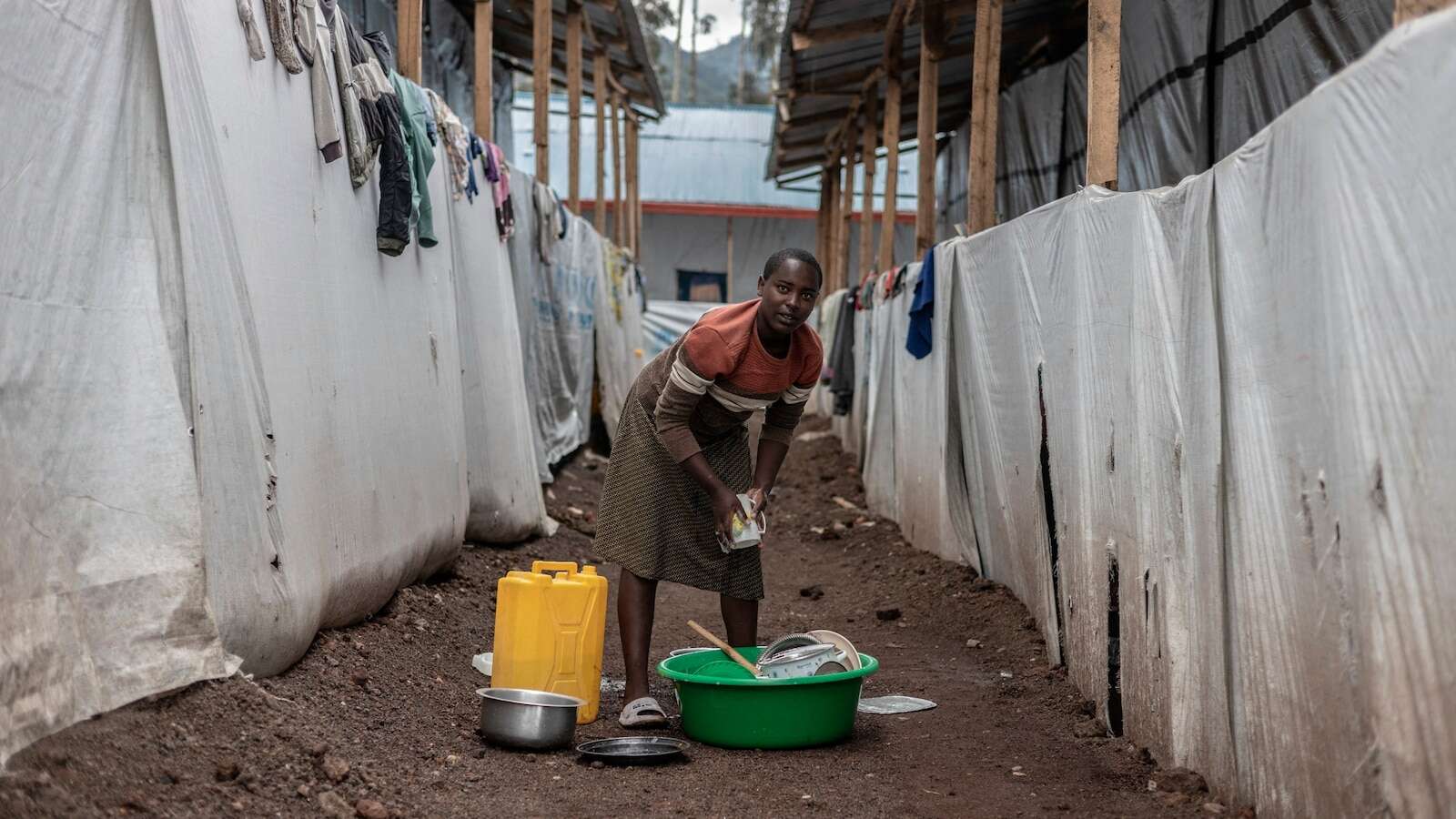 Congo displacement reaches 'devastating level' as violence escalates, aid groups warnThere has been a resurgence of violence as warring groups fight for territory. 3/28/2024 07:59:55 EDT