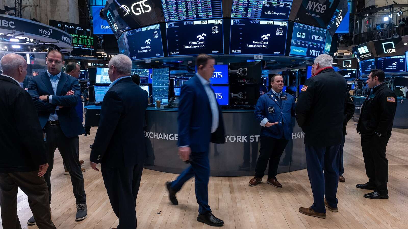 Stocks fall as tariffs take effect