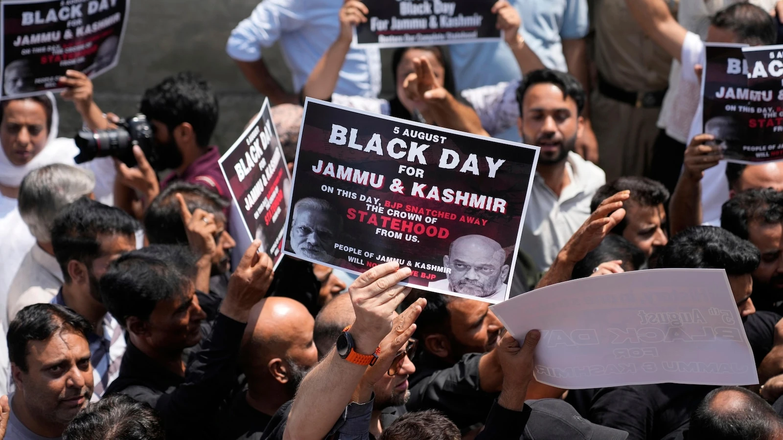 Pakistanis hold anti-India rallies to mark 6th anniversary of revocation of Kashmir's special status
