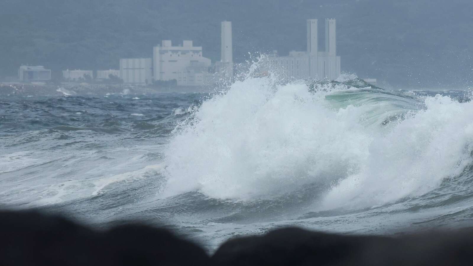 Tropical depression dumps heavy rain in southern South Korea and Seoul area