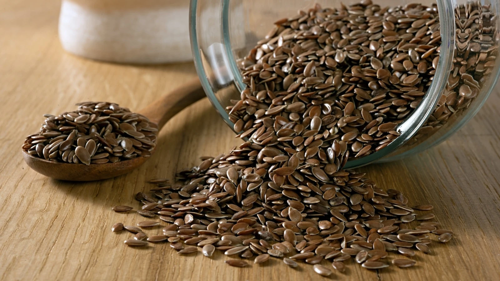 What are the health benefits of flaxseeds?Check out these easy ways to incorporate flaxseeds in your meals.2/15/2024 05:12:00 EST