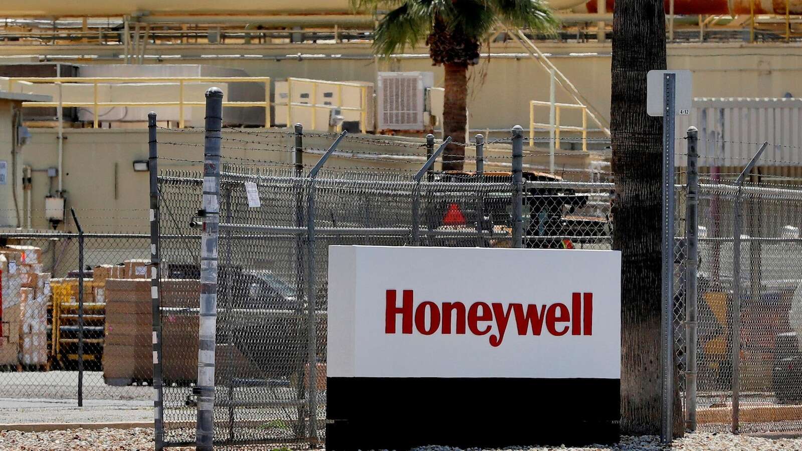 Honeywell, one of the few remaining US industrial conglomerates, will split into three companies