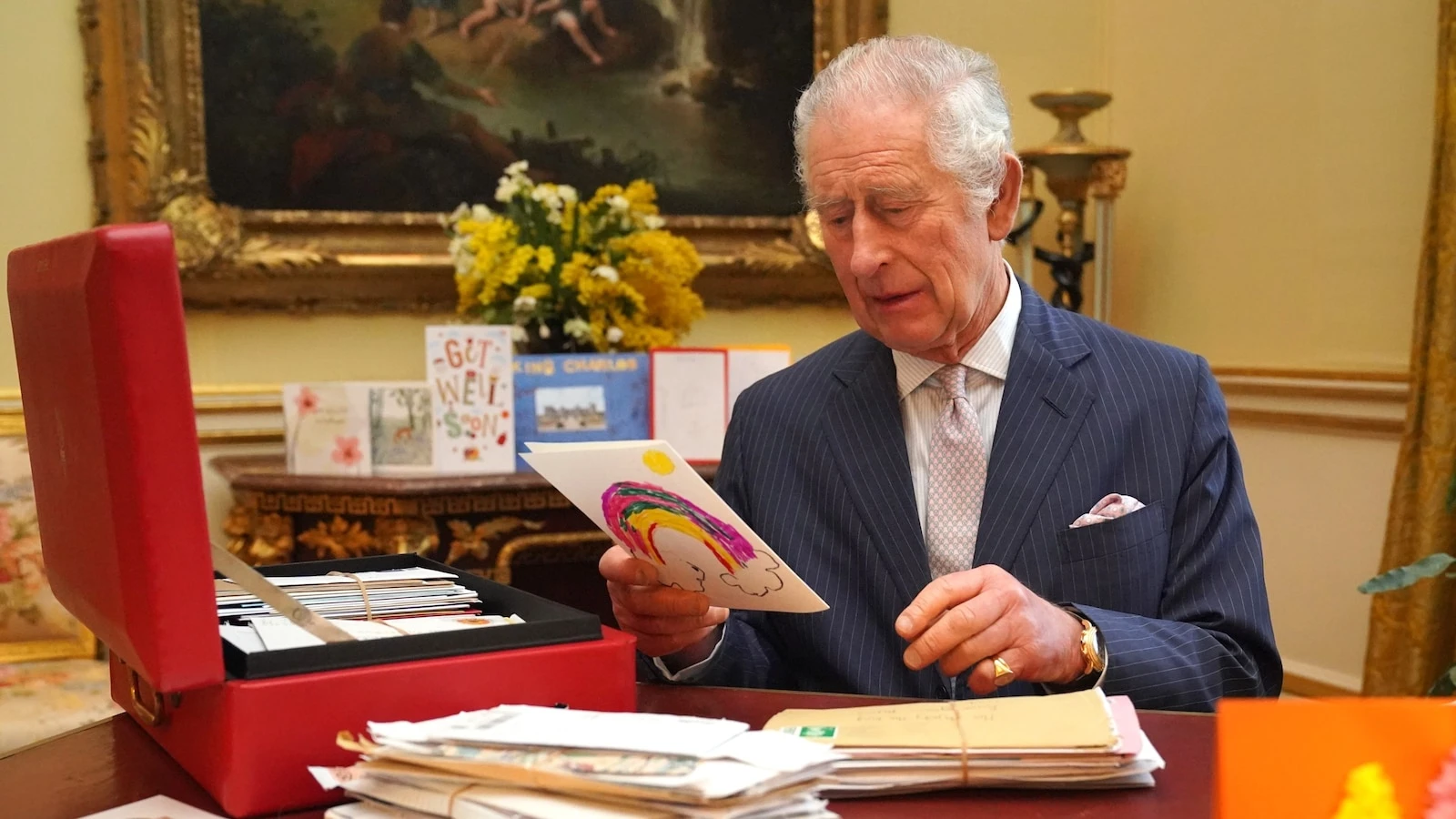 Jonathan Brady/Pool via Getty ImagesKing Charles III seen in new photos after cancer diagnosisCharles was photographed reading some of the thousands of cards he has received.2/23/2024 05:12:44 EST