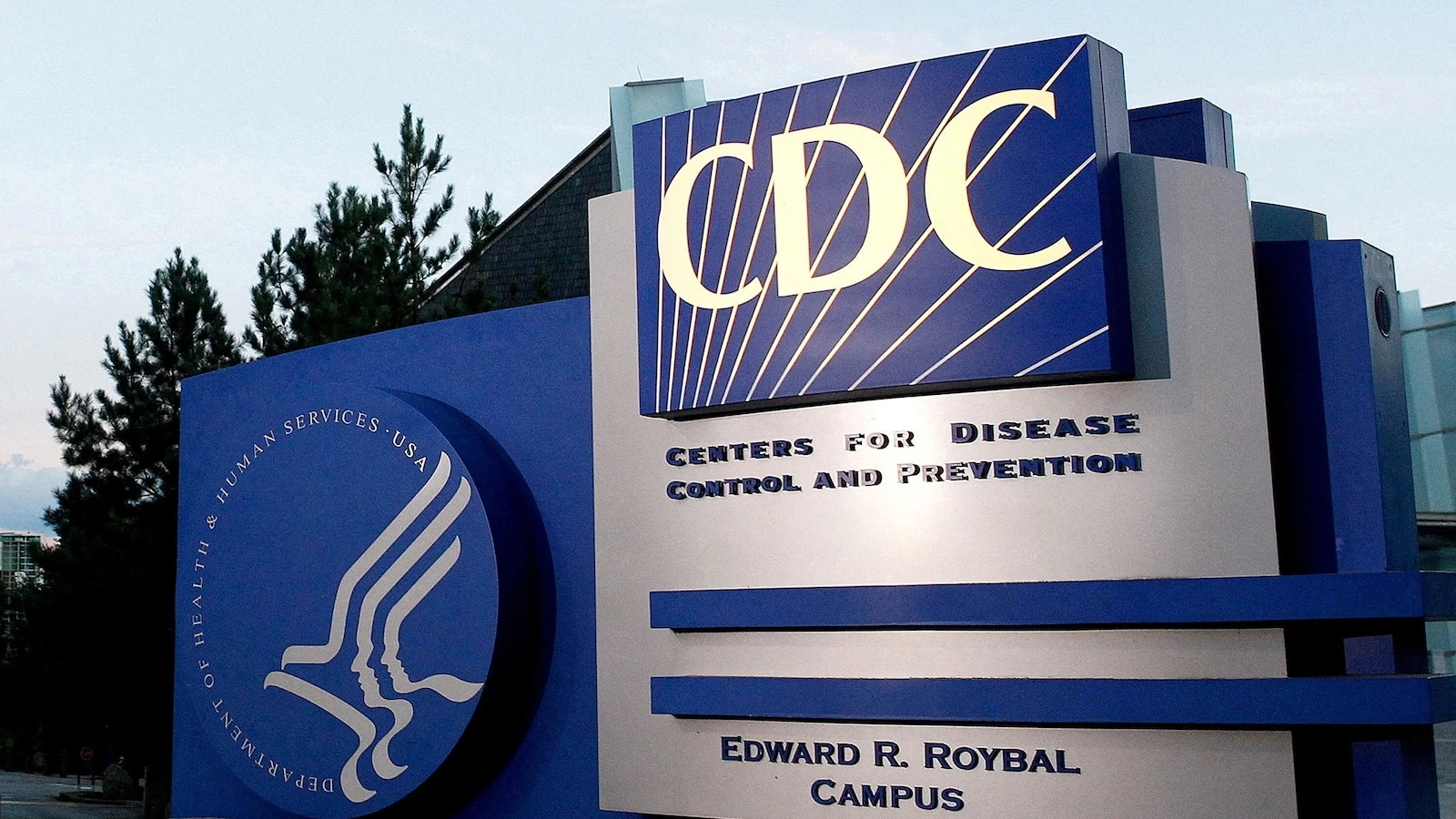 CDC rehires 450 employees cut in HHS restructuring, internal documents show