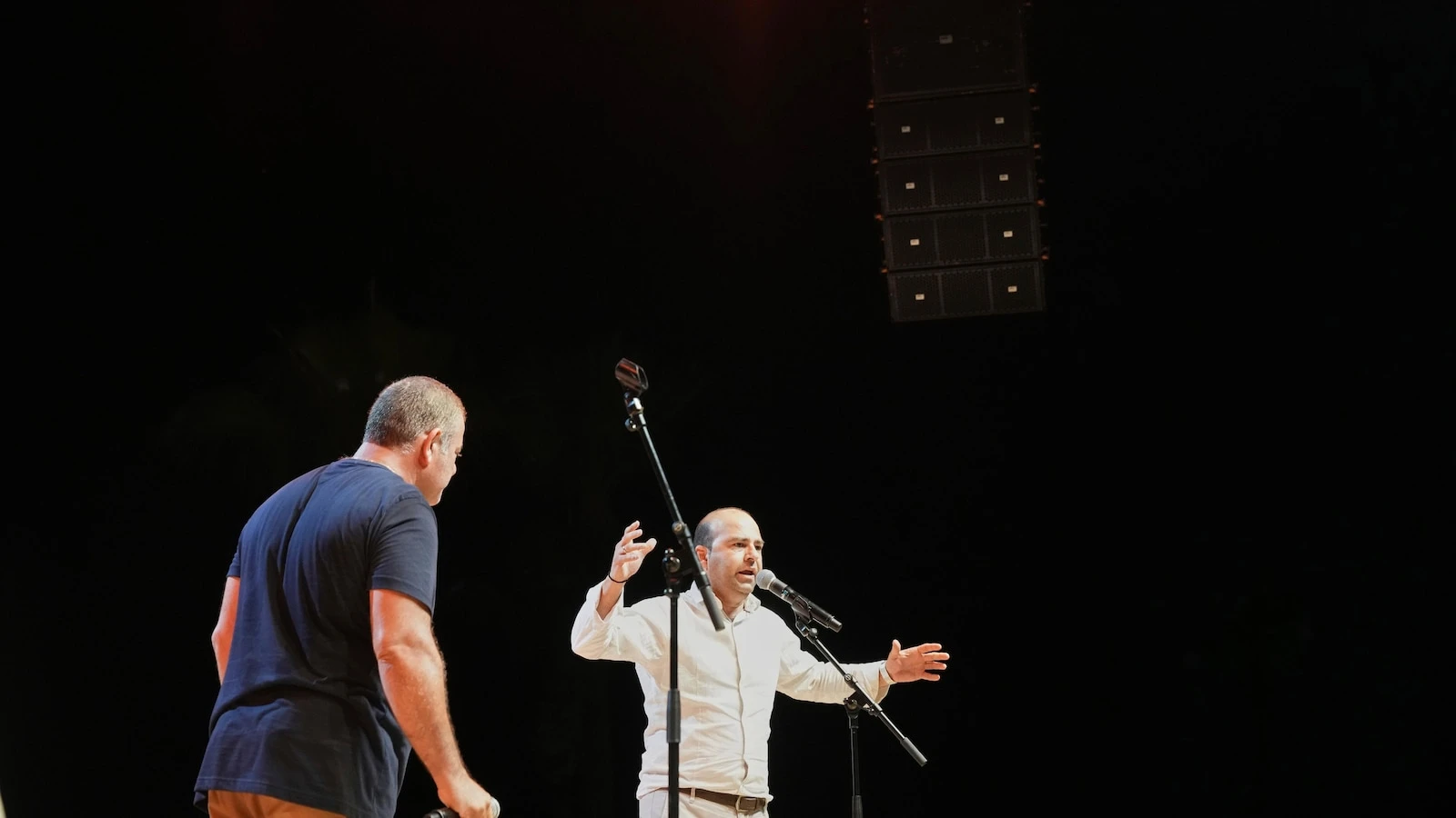 Cyprus' lyrical duelists spit fierce rhymes as they battle it out to the licks of a fiddle