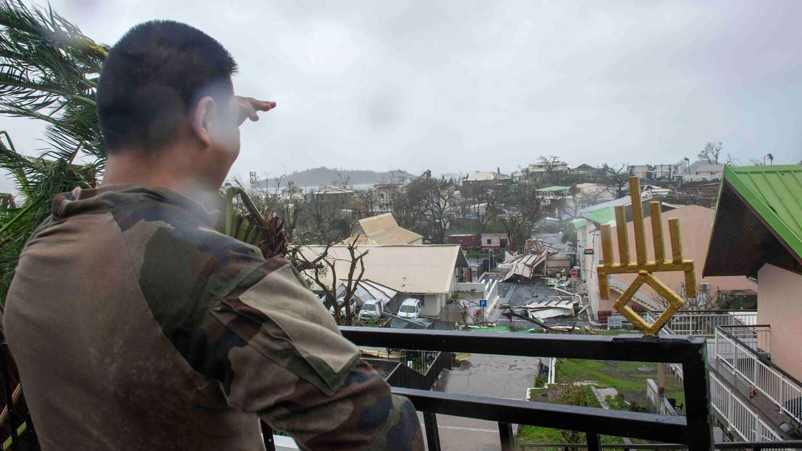 France rushes help to Mayotte, where hundreds or even thousands died in Cyclone Chido