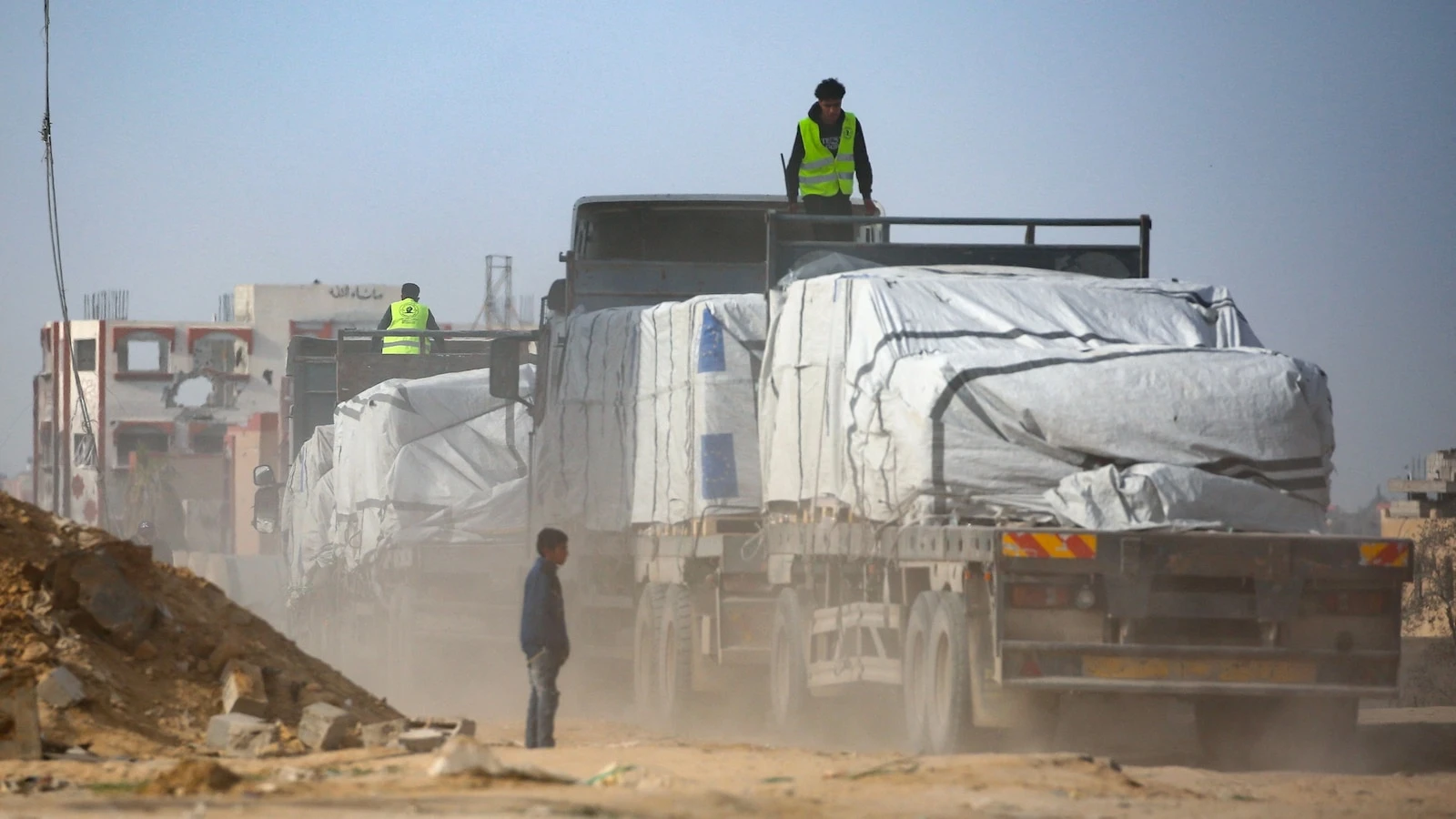 Israel blocks all aid into Gaza