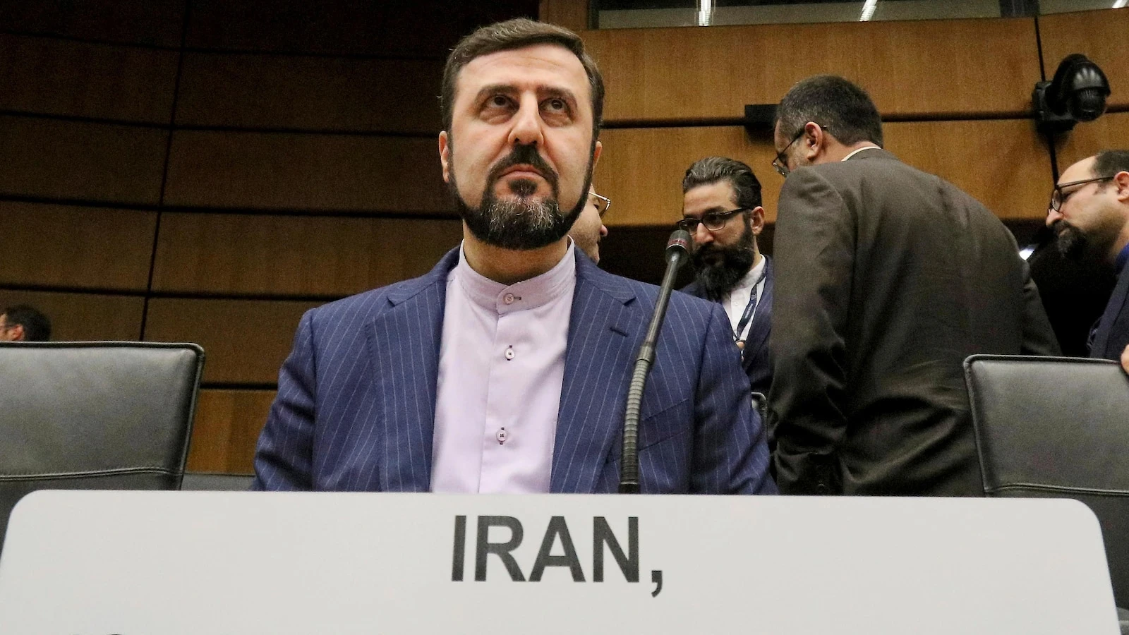 Europeans and Iran meet in Istanbul as the return of sanctions looms over nuclear deadlock