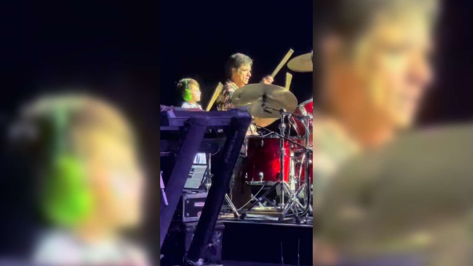 John Stamos' 6-year-old son joins Beach Boys show