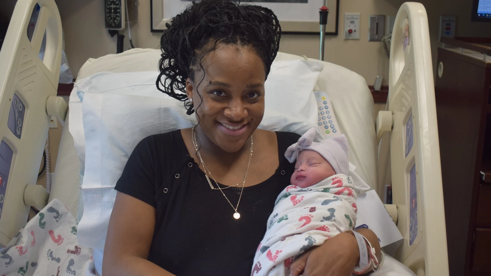 Mom welcomes baby named Sol on total solar eclipse dayAlicia Alvarez gave birth at 1:04 p.m. in Mansfield, Texas.April 09, 2024