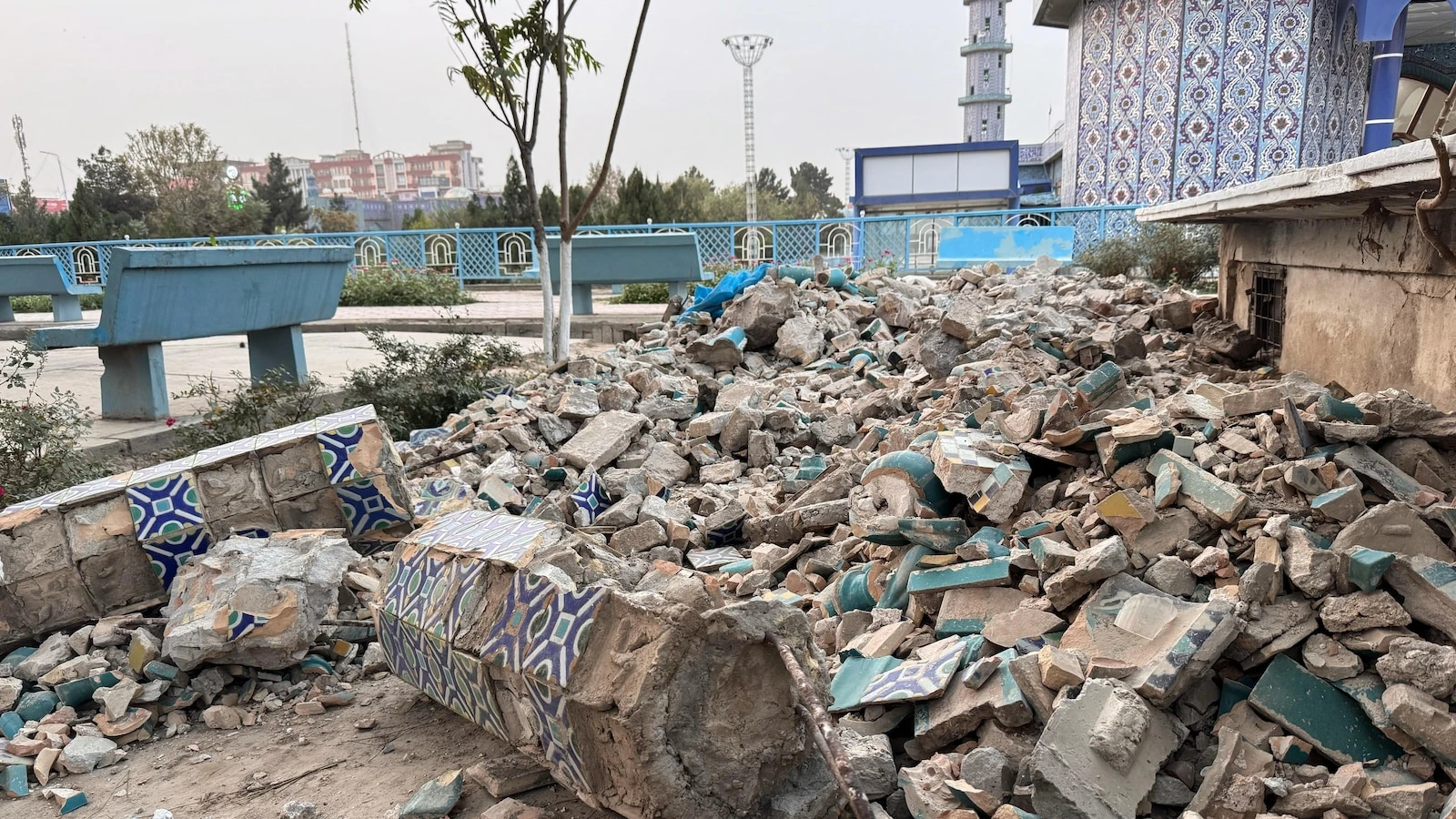 Afghanistan earthquake survivors spend the night in the open; the quake damaged historical sites